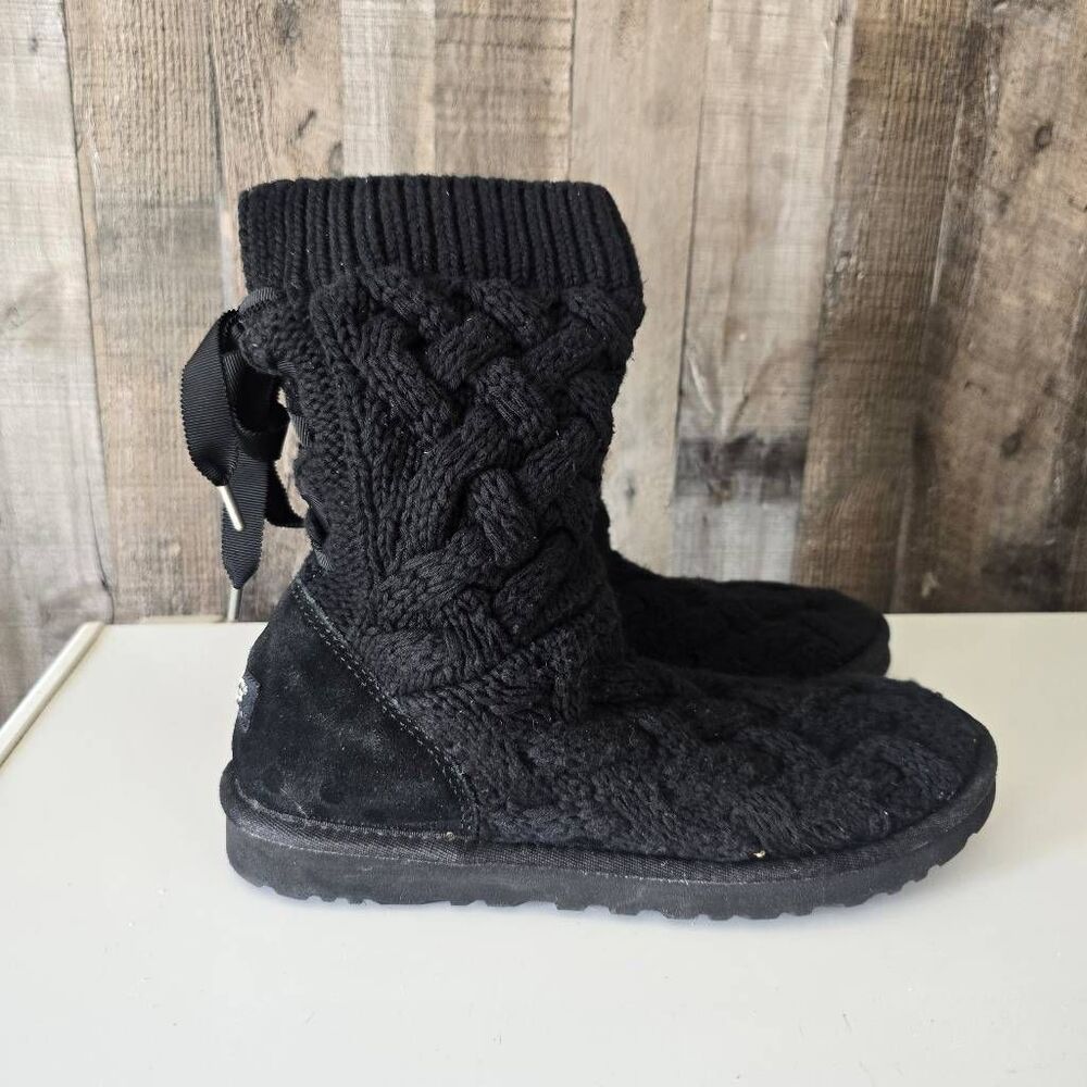 Ugg Isla Black Woven Knit Boots 9 Outdoor Winter Comfy Warm Cozy Designer